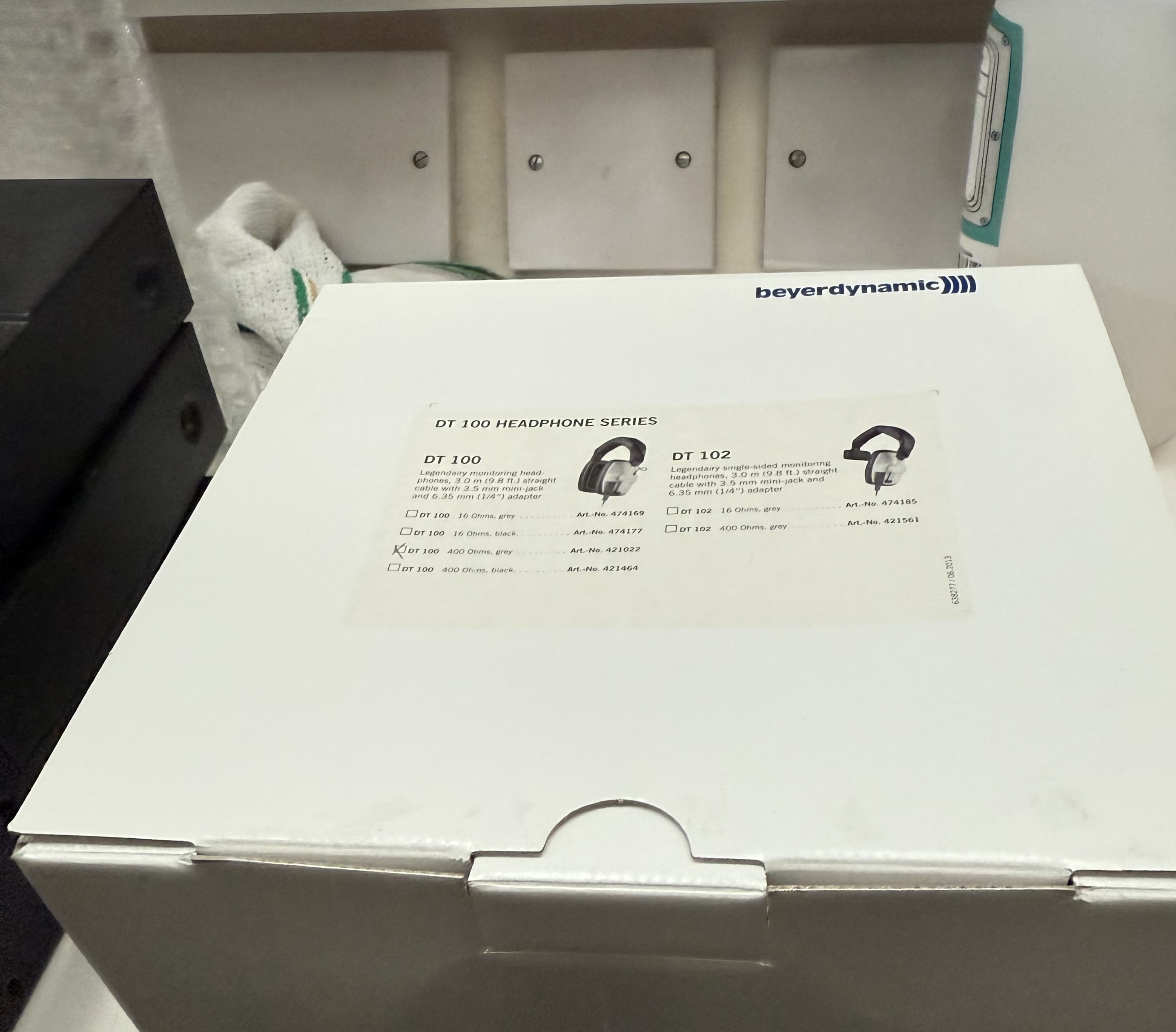 Beyerdynamic DT 100 headphones and original packaging