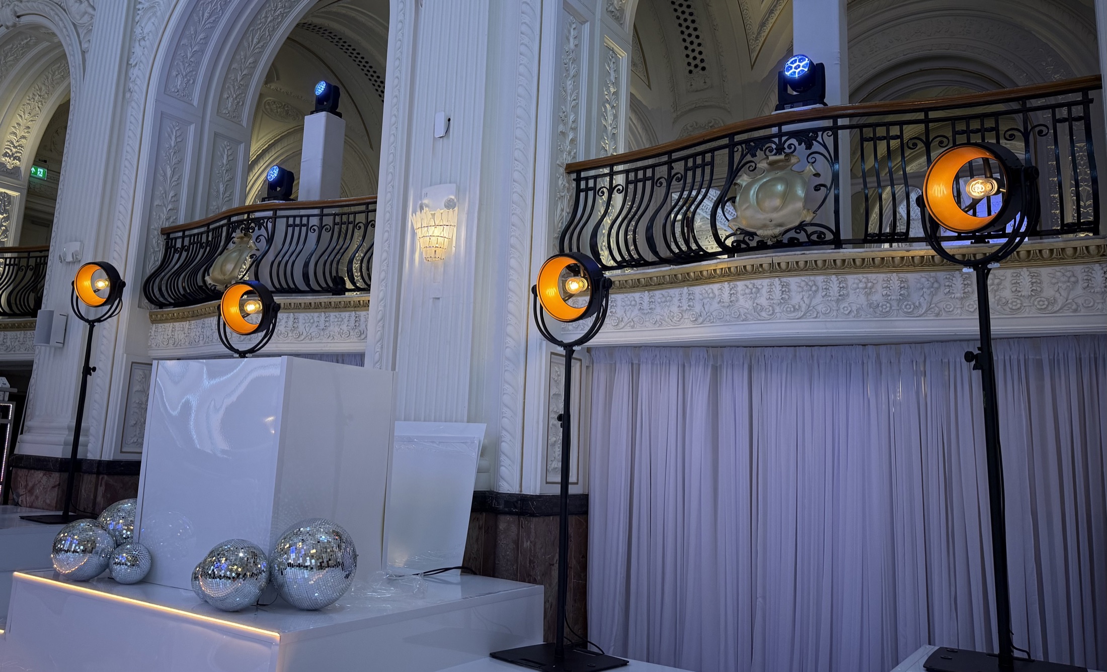 Wedding lighting installation with moving heads, Classique 40 fixtures and mirror balls