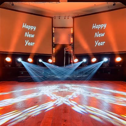 Dual projection screens for a New Year event