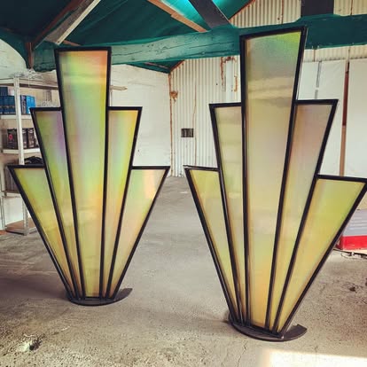 Art deco panel props