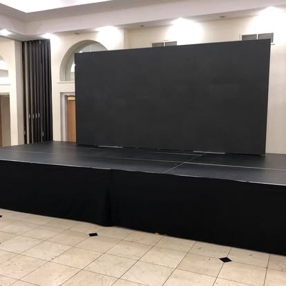 Wide stage with rear wall set