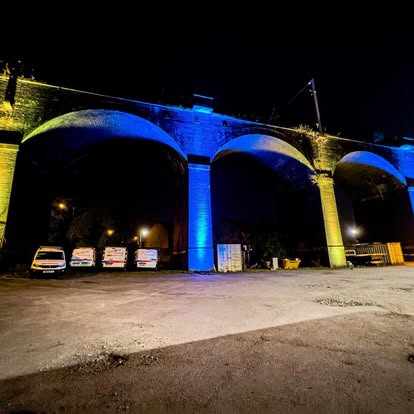Blue and yellow bridge lighting wash